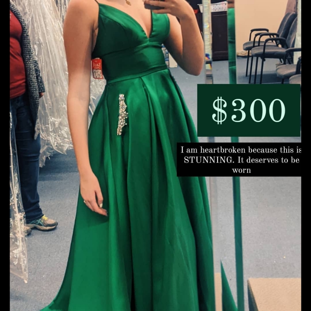 MARK DOWN SHERRI HILL PROM PAGEANT DRESS